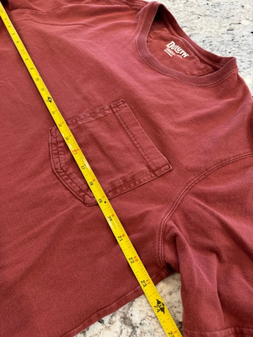 Duluth Trading Co Longtail Tee Men’s L Rust Red Pocket T-Shirt Standard Fit